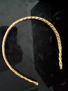 Tiara de Capim Dourado Tifany