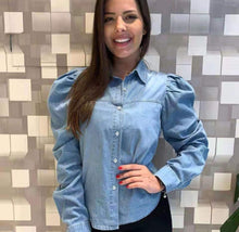 Carregar imagem no visualizador da galeria, Camisa Jeans Manga Bufante Charlotte