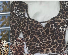 Carregar imagem no visualizador da galeria, Blusa Cropped Animal Print Jorgete