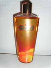 Carregar imagem no visualizador da galeria, Victoria&#39;s Secret Body Wash Amber Romance 250 ml