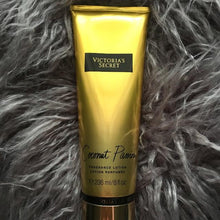 Carregar imagem no visualizador da galeria, Victoria&#39;s Secret Loção Hidratante Coconut Passion 236 ml