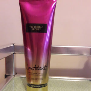 Victoria's Secret Loção Hidratante Love Addict 236 ml