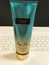 Carregar imagem no visualizador da galeria, Victoria&#39;s Secret Loção Hidratante Aqua Kiss 236 ml