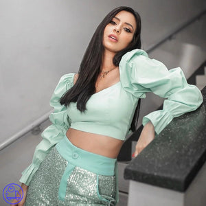 Blusa Cropped Acetinado Meia Manga Longa