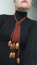 Carregar imagem no visualizador da galeria, Colar Cachecol Capim Dourado