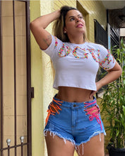 Carregar imagem no visualizador da galeria, Shorts Jeans Bandinha