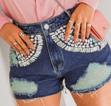 Carregar imagem no visualizador da galeria, Shorts Jeans Pedrarias Reis