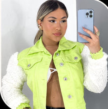 Carregar imagem no visualizador da galeria, Jaqueta Jeans Plush Judite